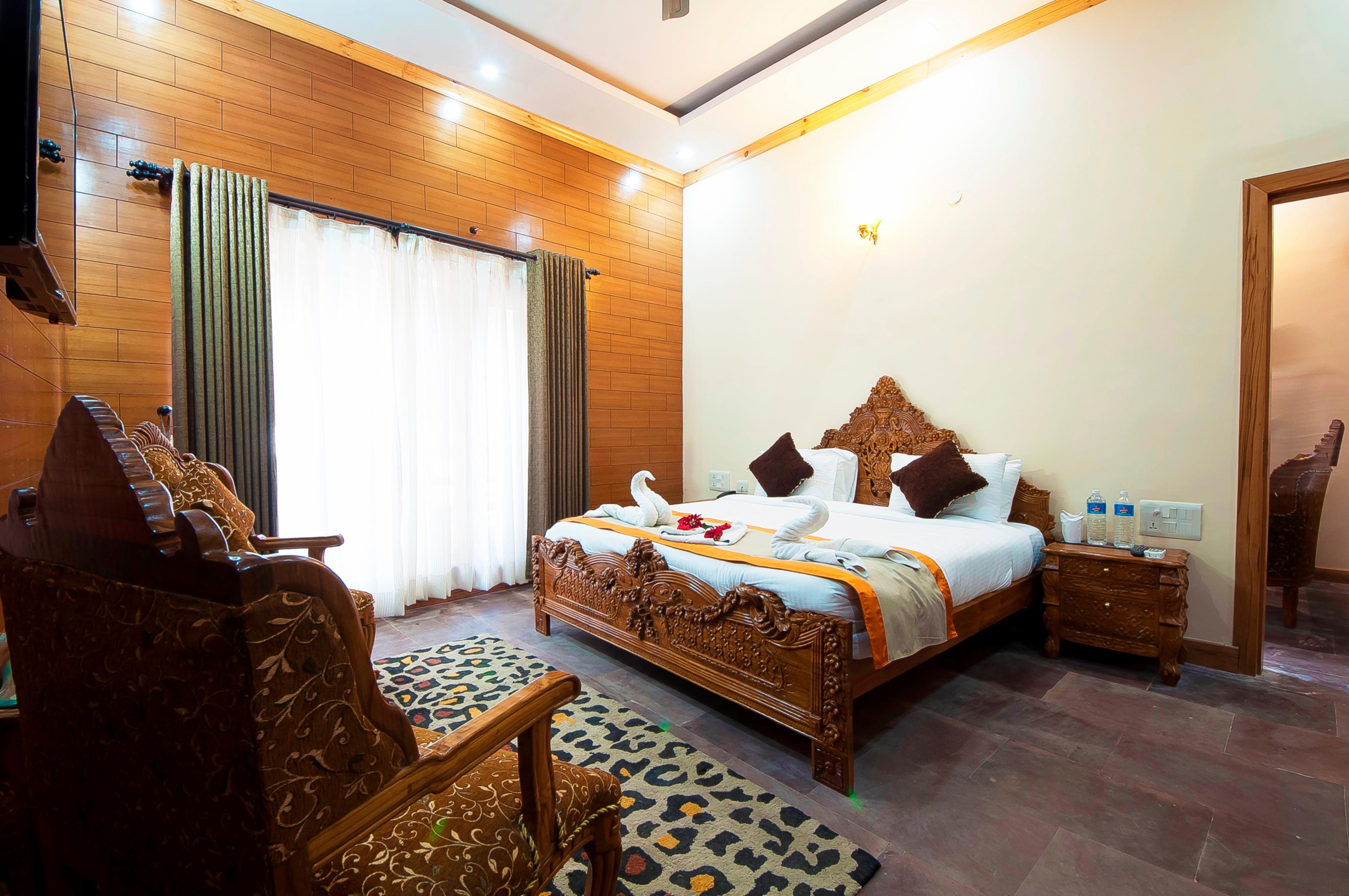 Rega Tuskars Riverside Resorts - Tap to explore photos