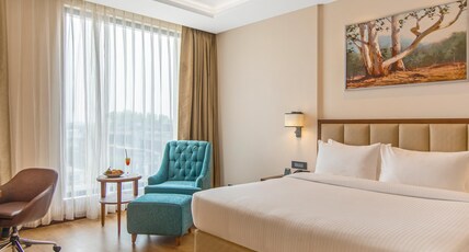 Golden Tulip Jalandhar Room Type - Deluxe King Bedroom
