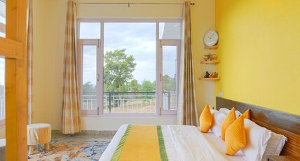 The Bunksters Bir Room Type - Sunset Jacuzzi room with Private balcony and En-suite bathroom