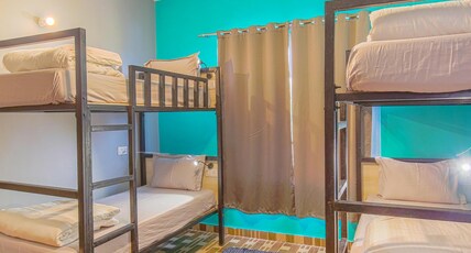 The Bunksters Bir Room Type - 4 Bed Mixed Dormitory - Lush-Green View