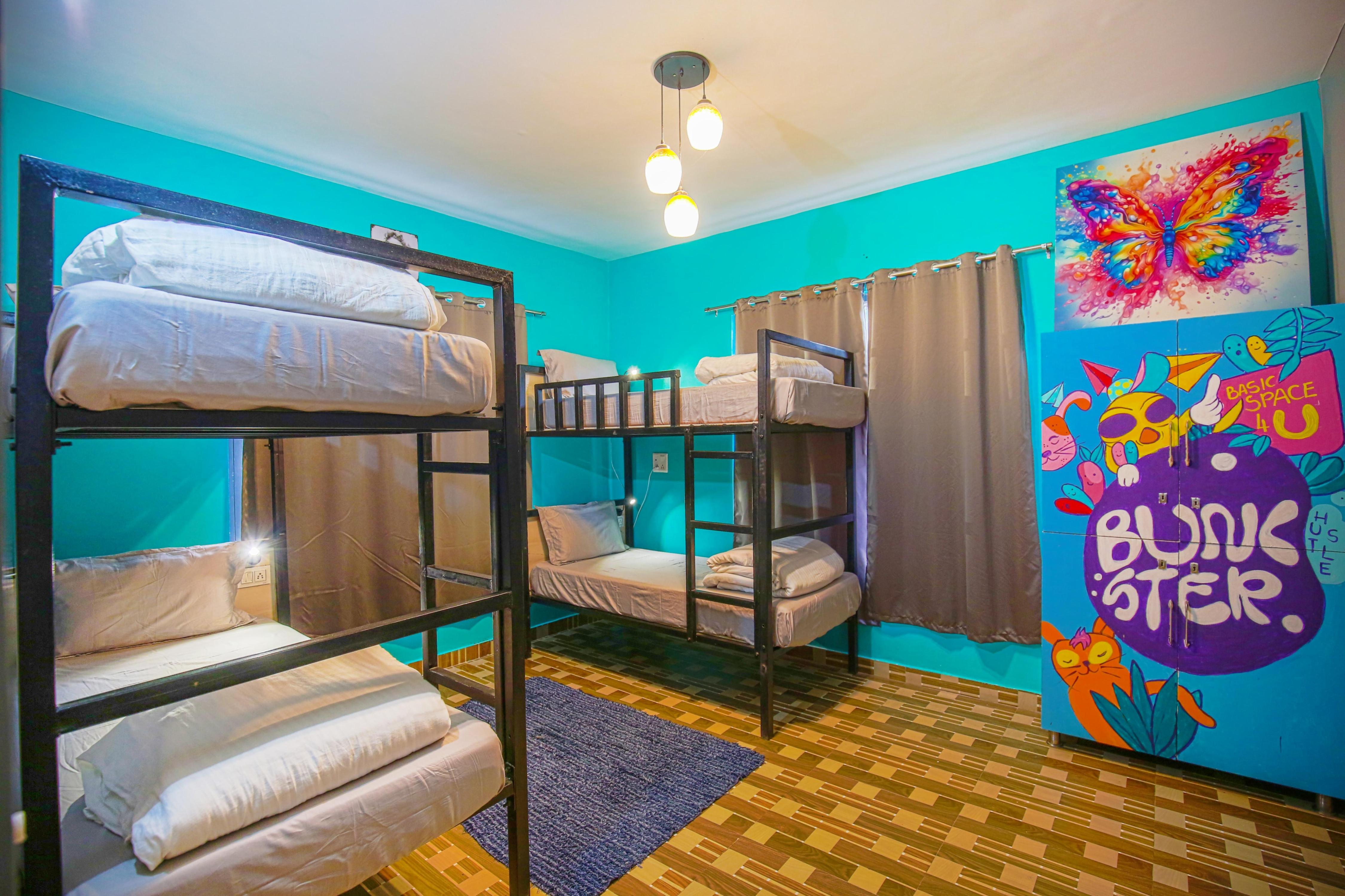 The Bunksters Bir Room Type - 4 Bed Mixed Dormitory - Lush-Green View