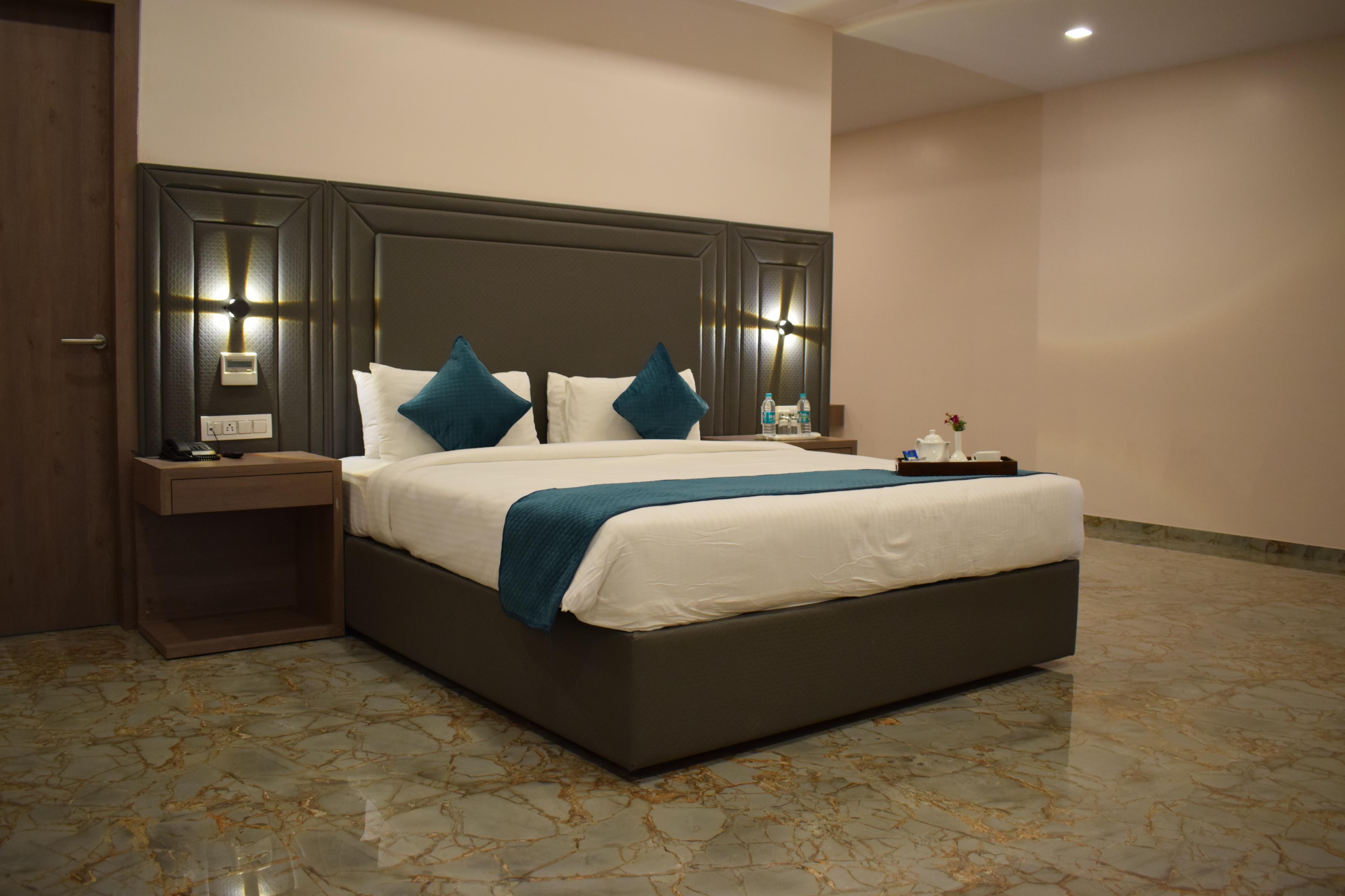 Hotel Shubh Vilas Jaipur - Tap to explore photos