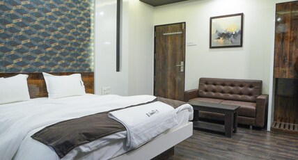 Hotel Ajinkyatara Room Type - Deluxe AC