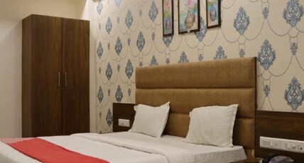 Hotel Legend Modasa Room Type - Deluxe AC Room