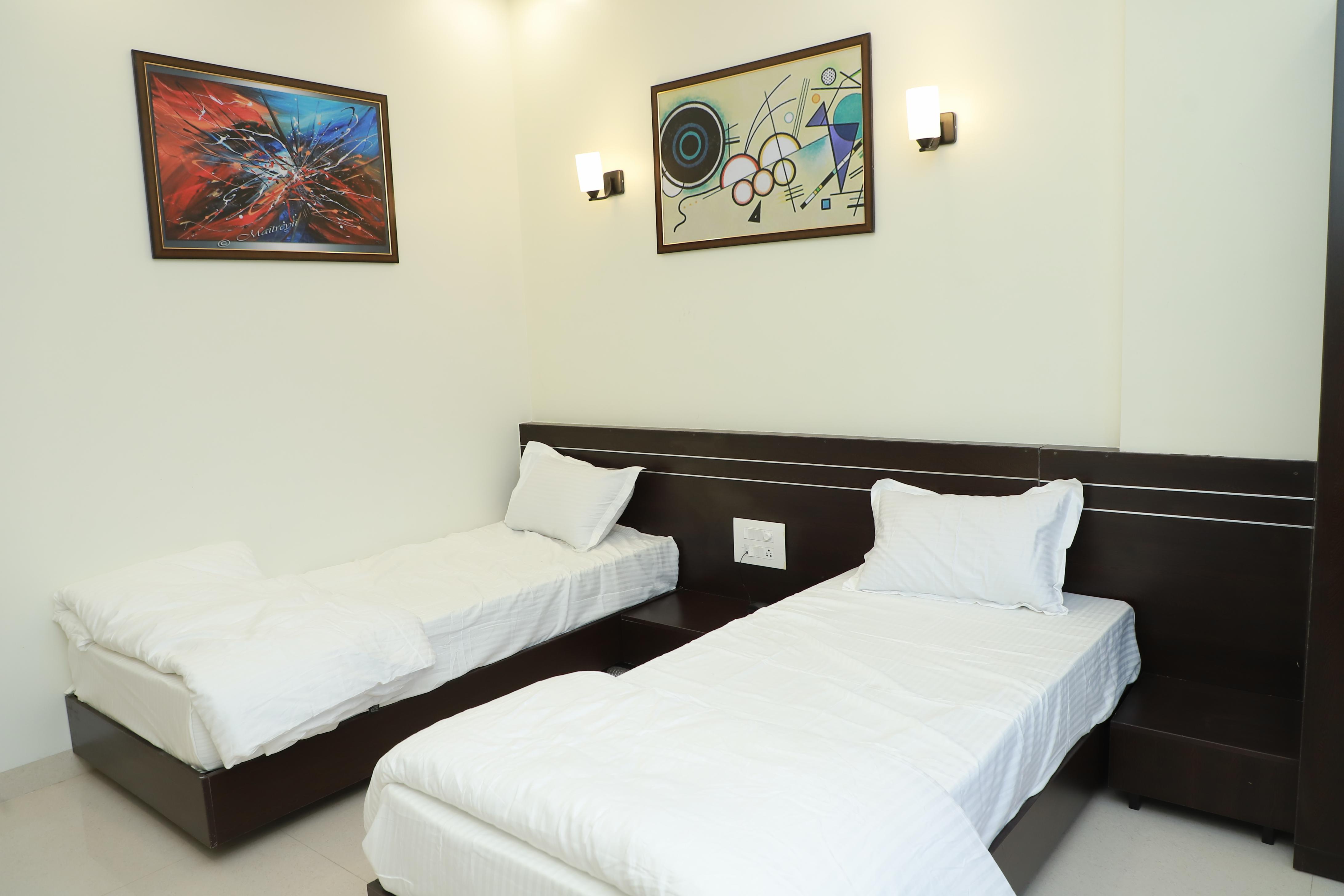Hotel opal plaza executive Room Type - Twin Room