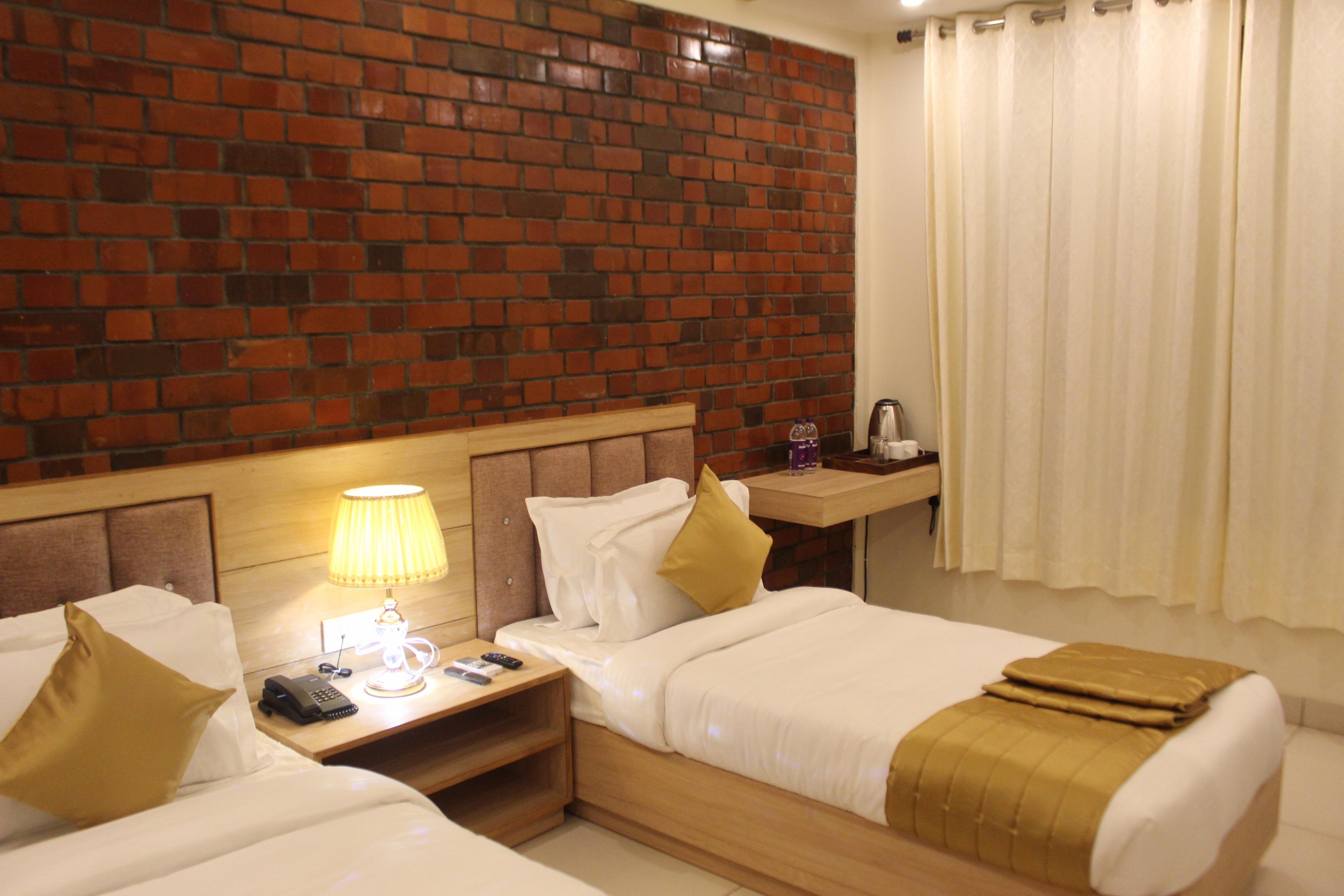 Hotel Royal Palm Room Type - Deluxe Twin Room