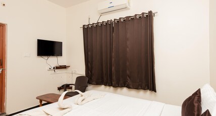 Ashray Residency Room Type - Deluxe Non-AC