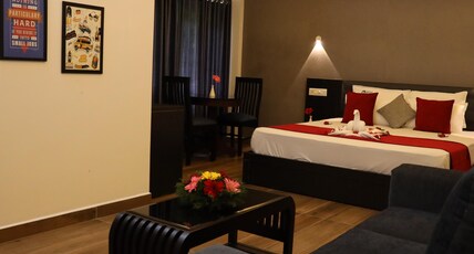 IGLOO HERITAGE RESORTS Room Type - Suite Room AC With Living Room