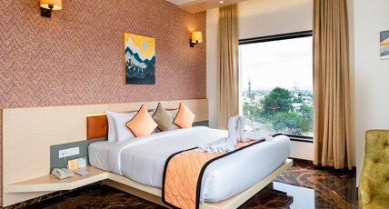 Enrise by Sayaji Aurangabad Room Type - Premium Grande room with King Bed