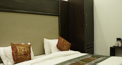Hotel Anand Empire@5min from New Delhi Railway Station Room Type - Deluxe room with view Hotel Anand Empire@5min from New Delhi Railway Station Room Type - Deluxe room with view