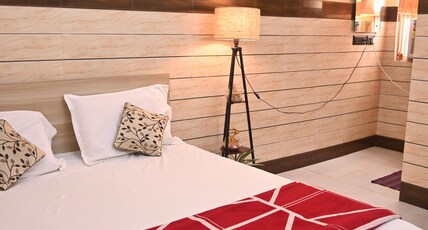 Hotel Krishna Room Type - Deluxe Room