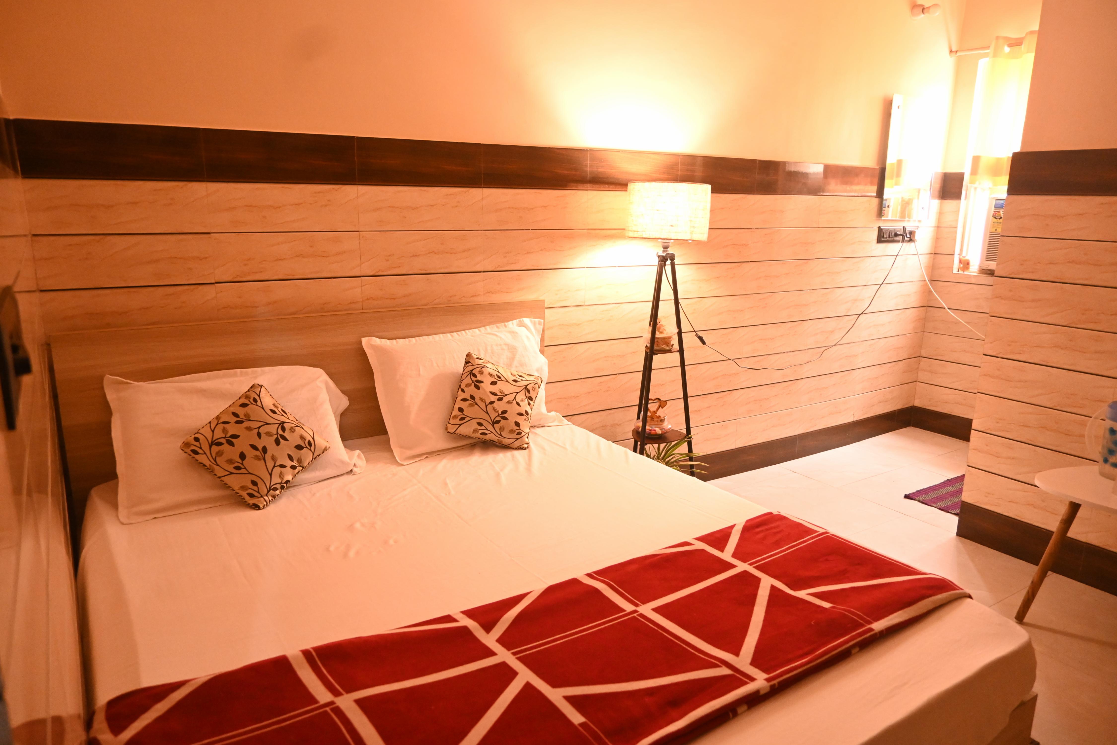 Hotel Krishna - Tap to explore photos