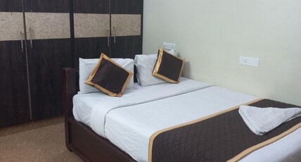 Hotel Bhimas Residency Room Type - Deluxe Room