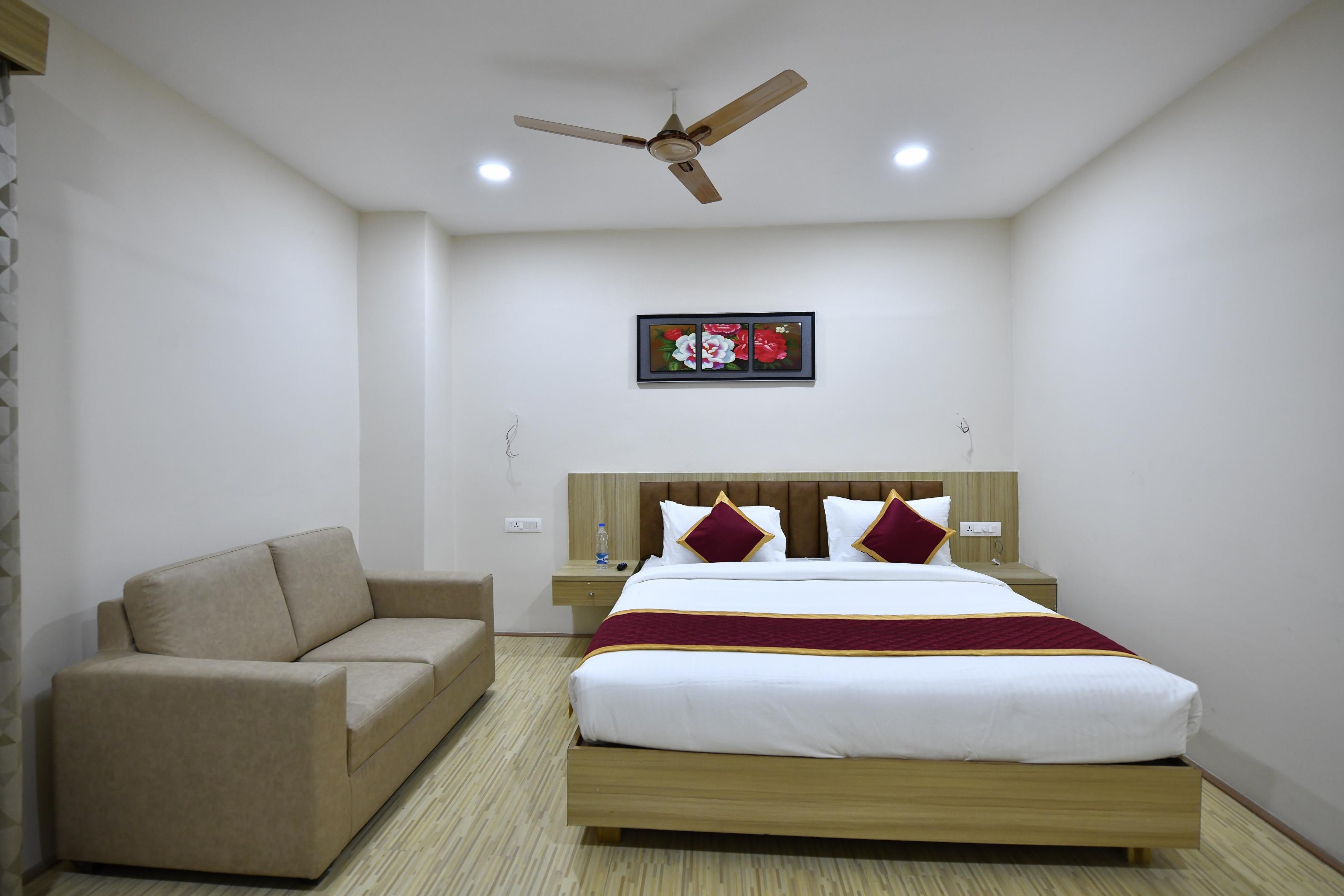Park Niveda Hotel - Tap to explore photos