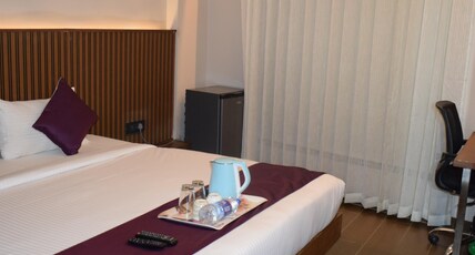 Hotel V Hitech City Room Type - DELUXE ROOM