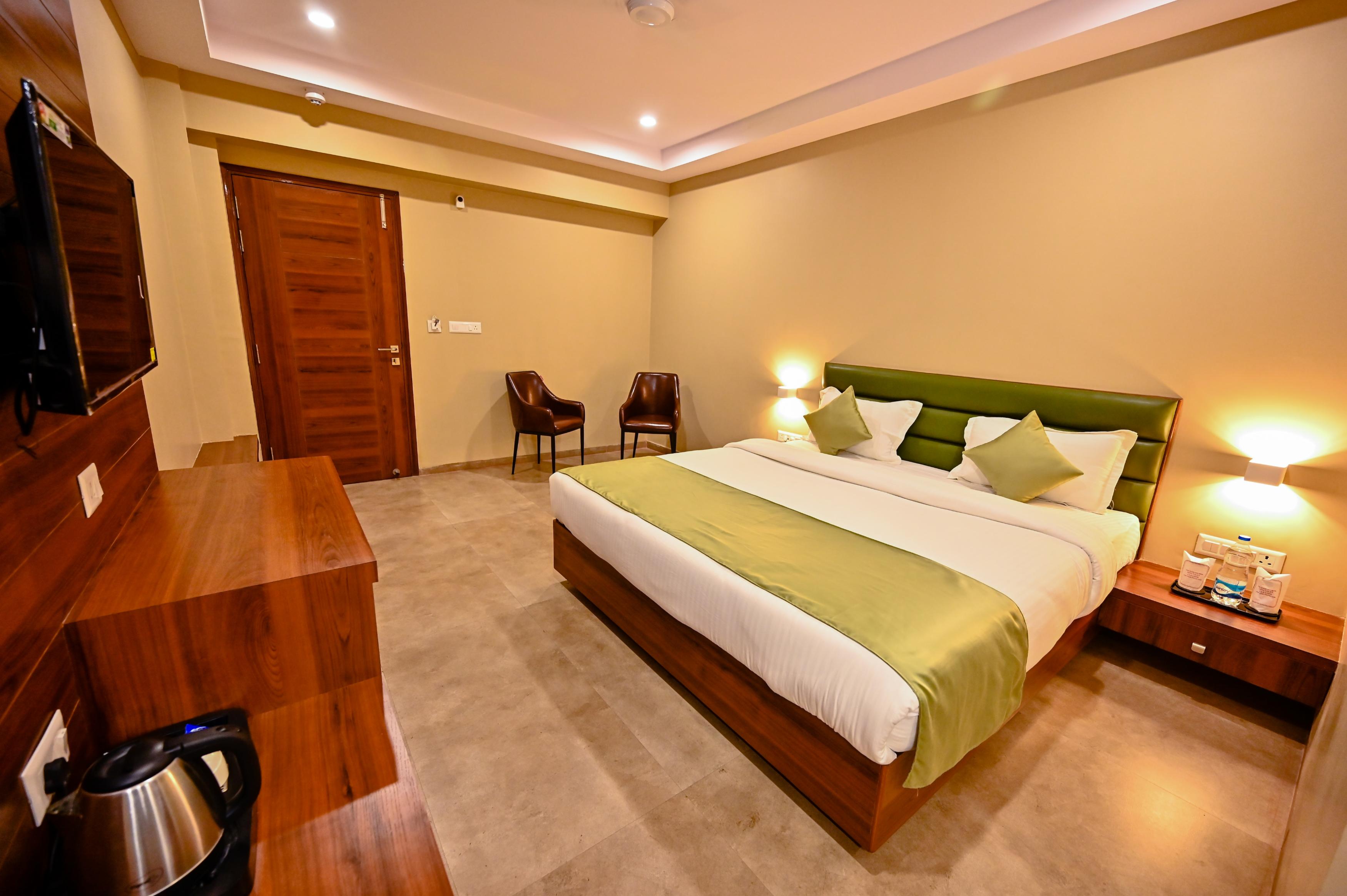 Naina Resort - Tap to explore photos