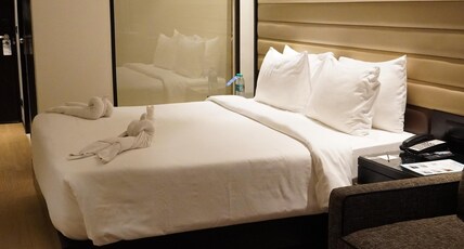 Hilton Garden Inn Pune Hinjawadi Room Type - King Family Room