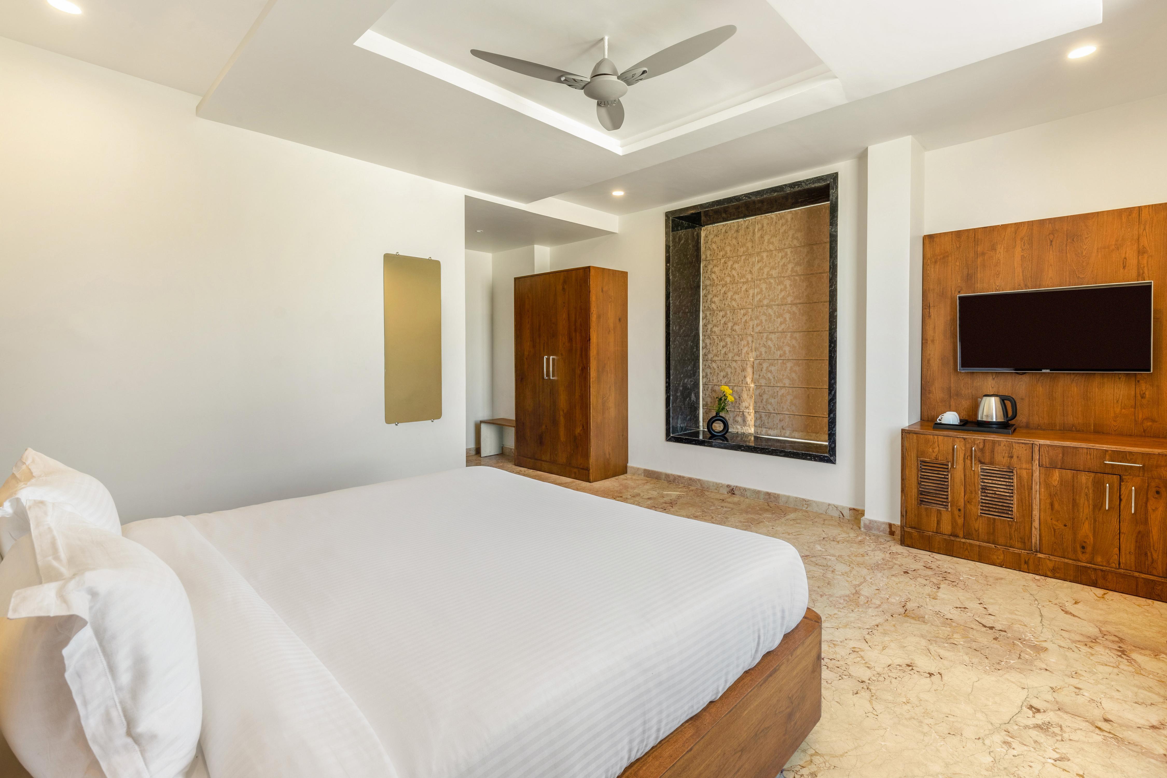 Seasons Boutique Hotel near Sajjangarh Biological Park - Tap to explore photos