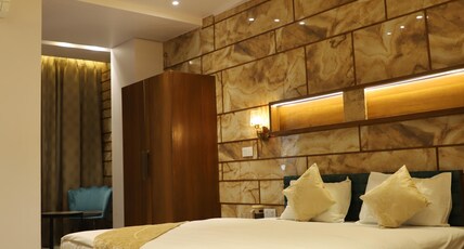 Hotel Shree Darshnam Room Type - Super Deluxe Two Bedroom