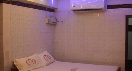 PARI MUTHU VILAS INN Room Type - Four Bed AC