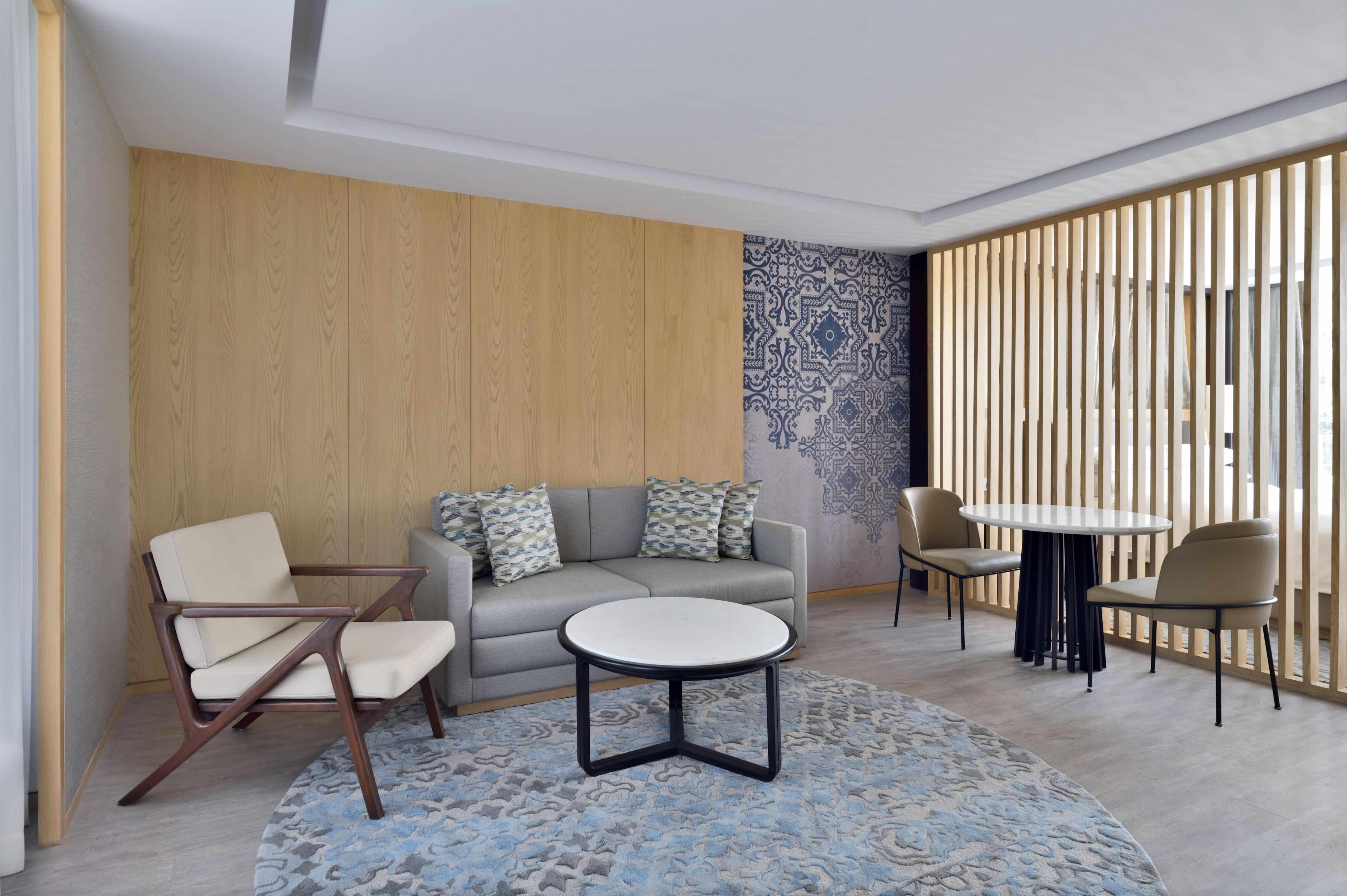 Aravali Marriott Resort & Spa, Delhi NCR Room Type - Executive Suite, 1 King, Aravali View