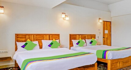 Treebo Benaka Residency, 10 Mins To Mahatma Gandhi Park Room Type - Deluxe Family Room