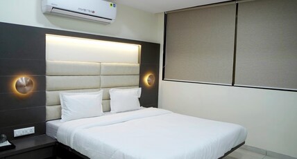 HOTEL SHRI MALHAR Room Type - DELUXE