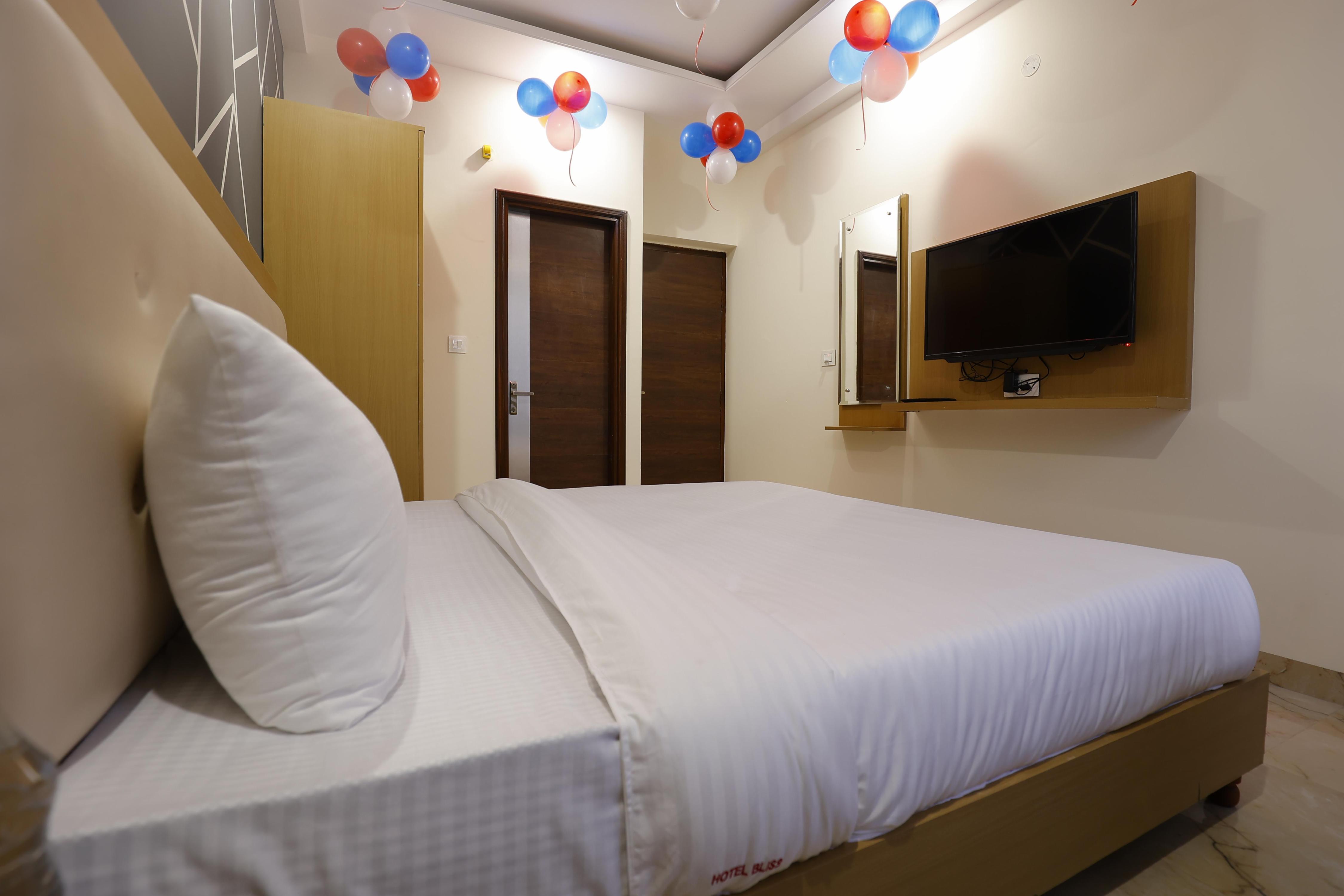 Hotel Bliss Zirakpur - Tap to explore photos
