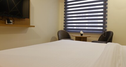 Hotel Bliss Zirakpur Room Type - Deluxe