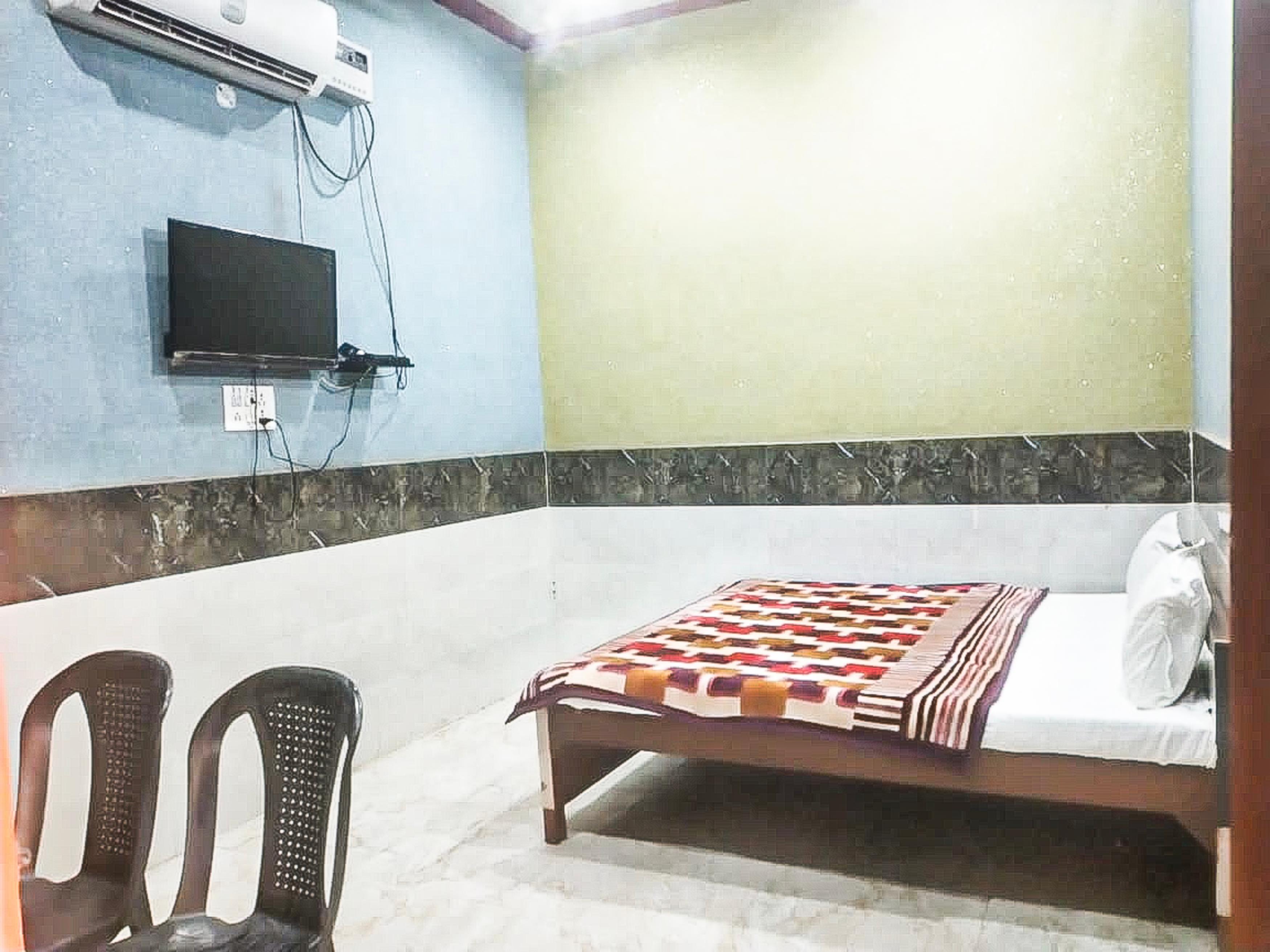 Hotel Radha Viney Bihari by WB Inn - Tap to explore photos