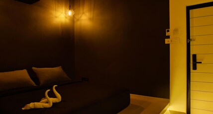 Hotel Cineplex Room Type - Deluxe Screen with 140 inch display