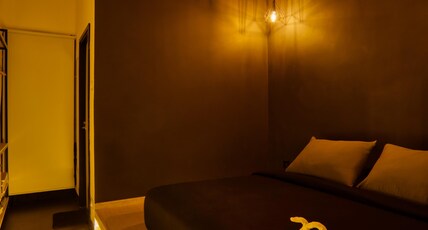 Hotel Cineplex Room Type - Premium Screen with 132 inch display