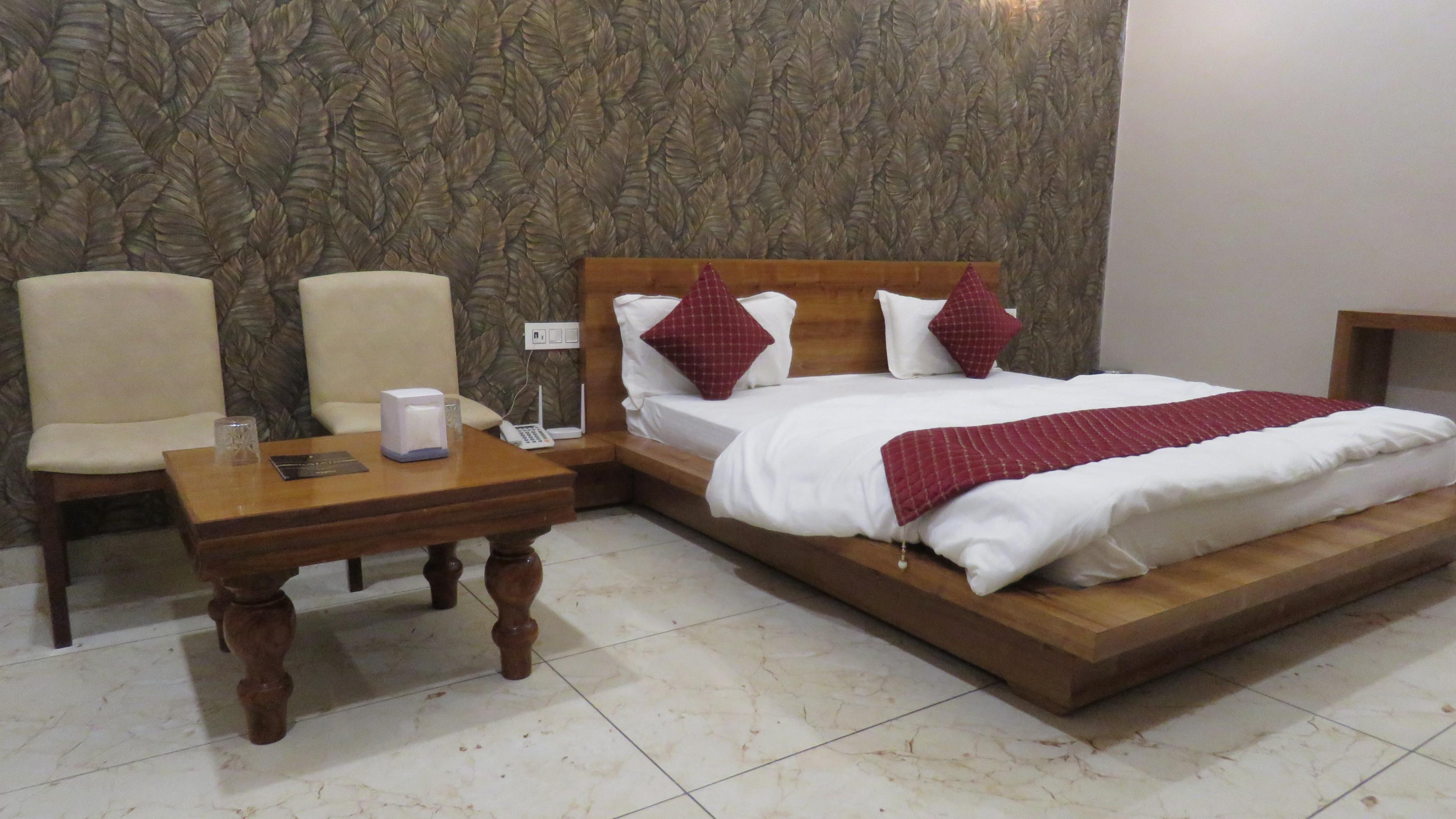 Raja Ji hotel and Restaurant Room Type - Deluxe  Room