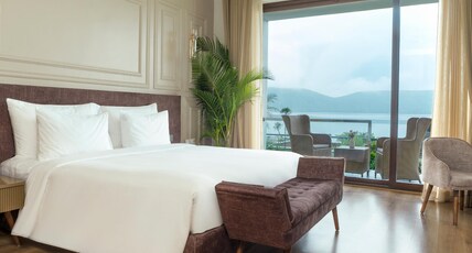 ZANA Lake Resort Udaipur Room Type - Lake View Room with Private Garden