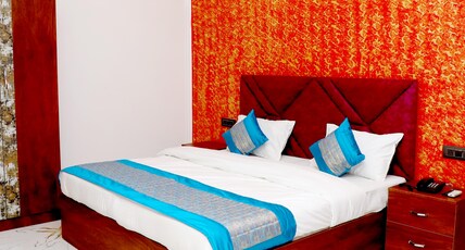 The Horizon Inn Near Expo Mart Room Type - Deluxe rooom with Balcony The Horizon Inn Near Expo Mart Room Type - Deluxe rooom with Balcony
