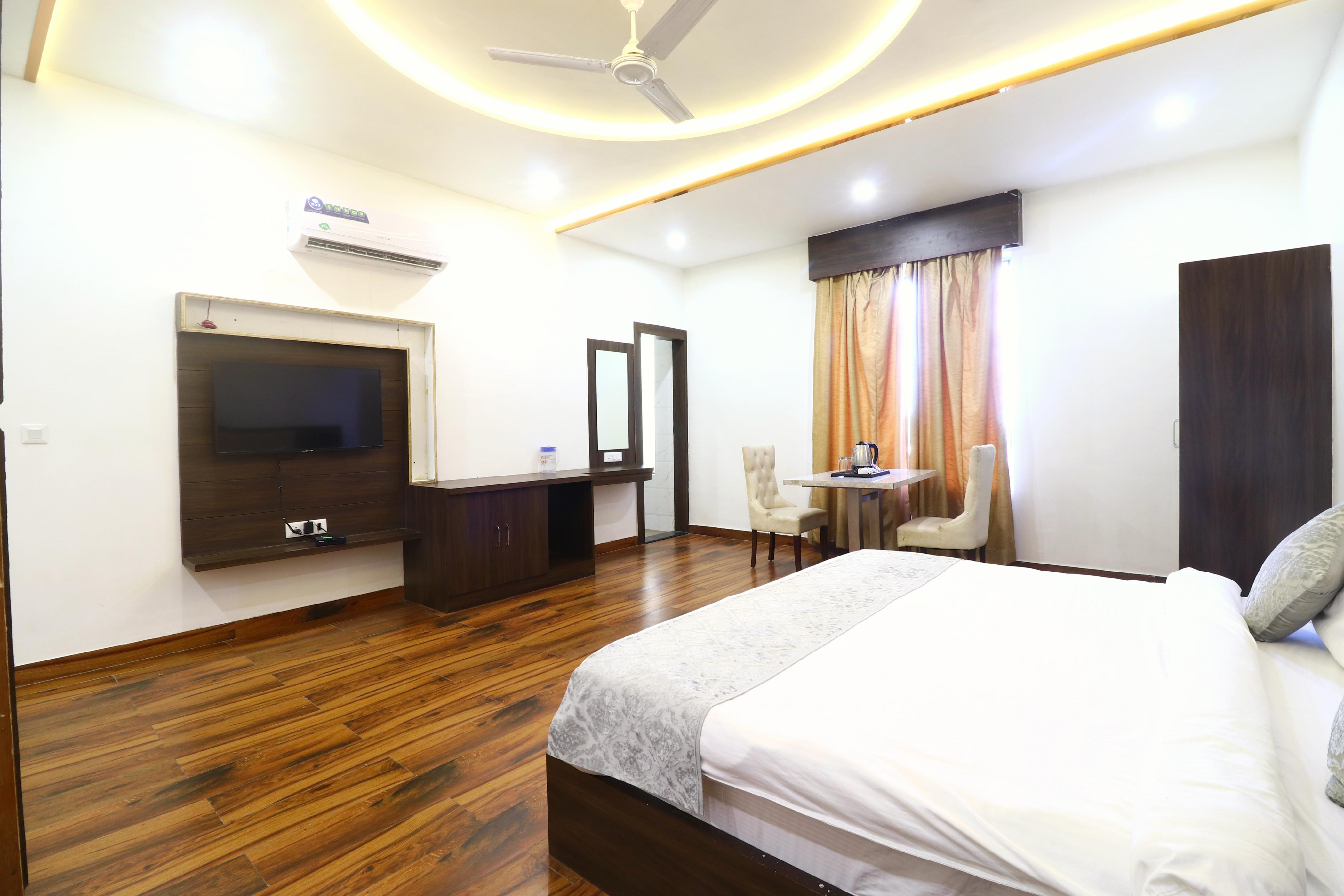 Taj Venture Hotel In Agra Near Tajmahal - Tap to explore photos