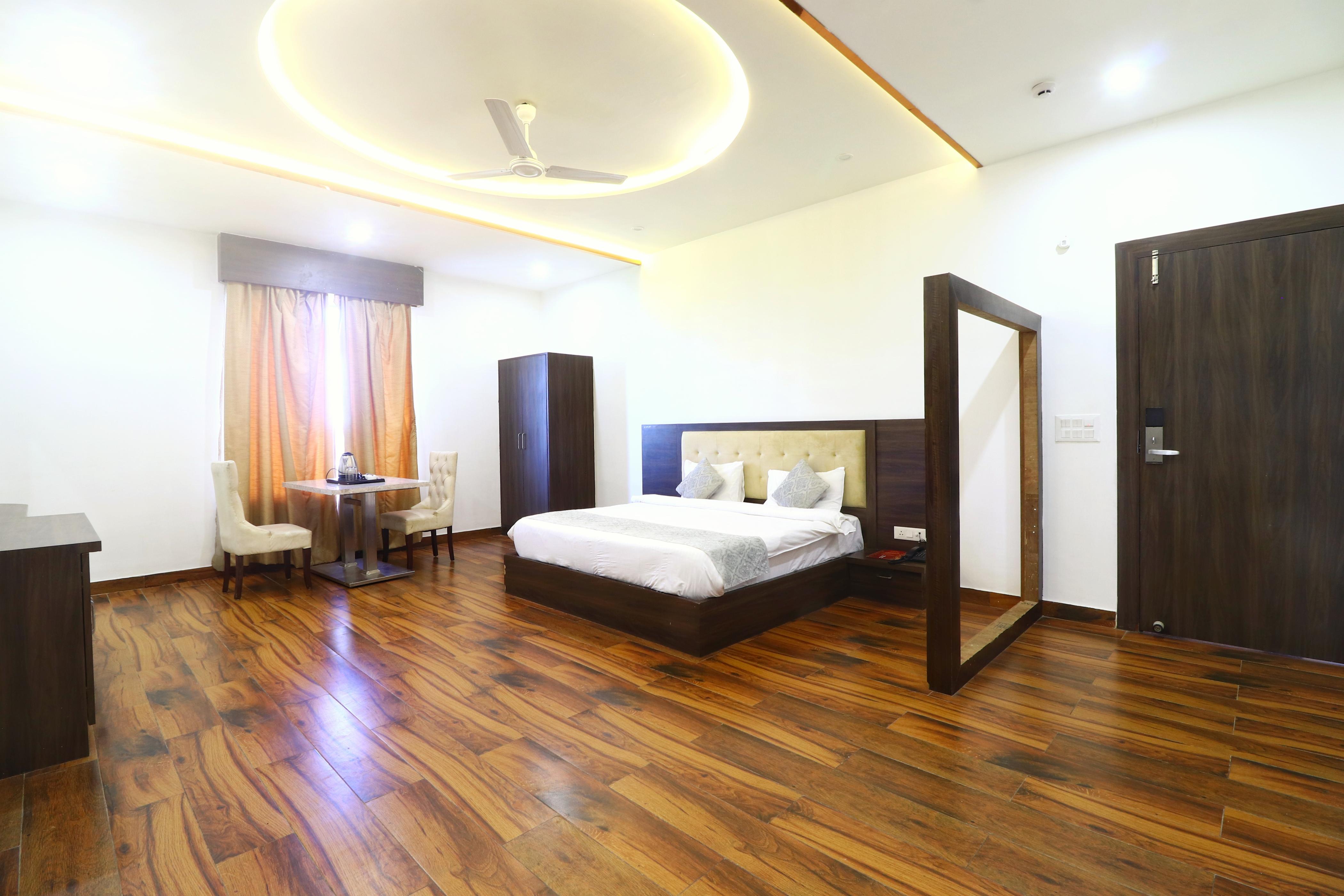 Taj Venture Hotel In Agra Near Tajmahal - Tap to explore photos