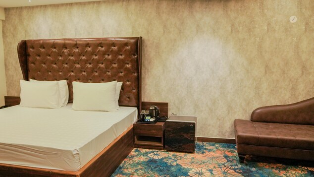 Royal Ritz Hotel Hubli - Reviews, Photos & Offer