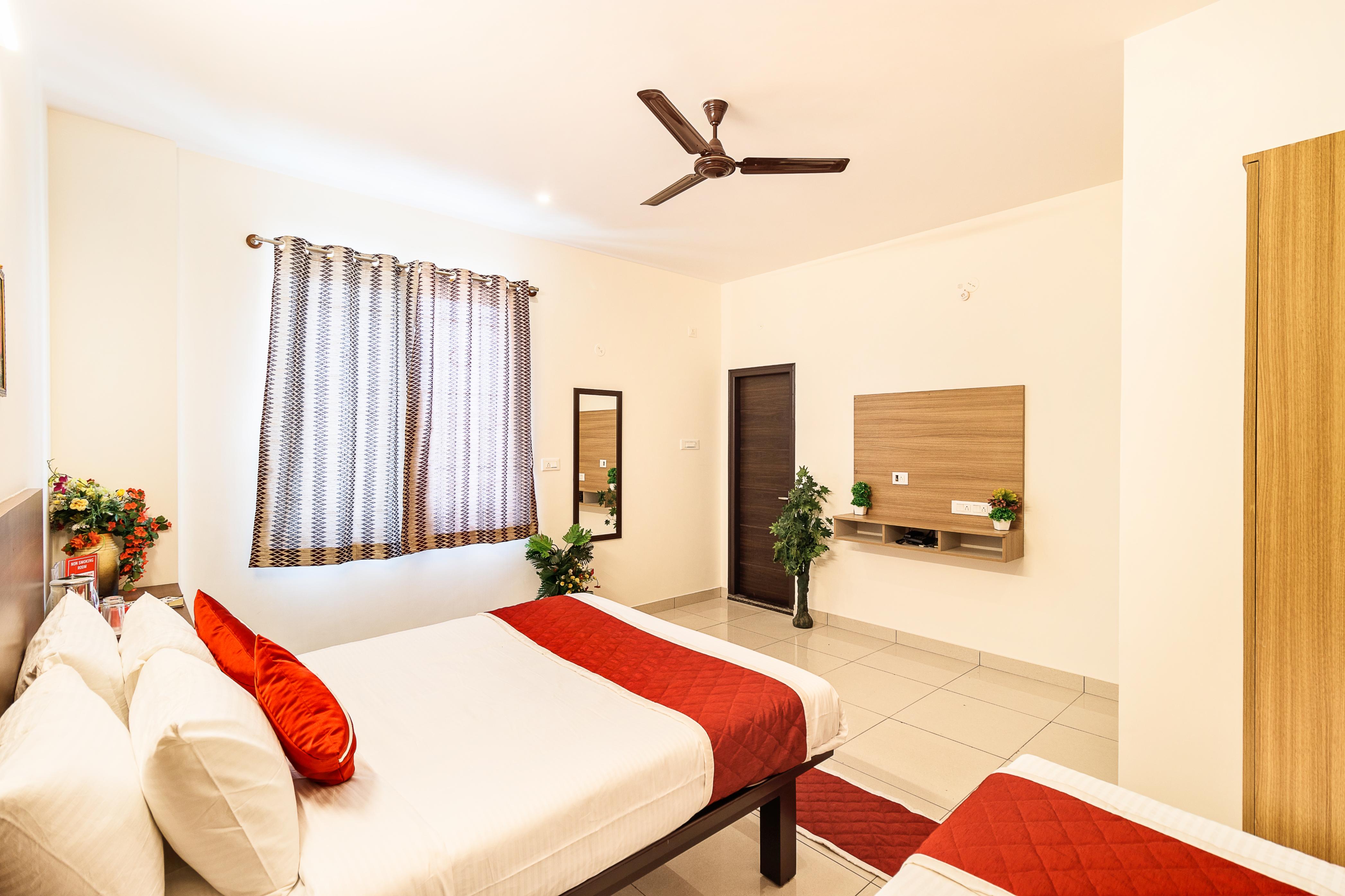 Octave Vels Grand Hotel - Tap to explore photos