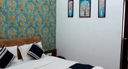 Hotel Laxmi Palace,Anand,Gujarat Room Type - Deluxe AC Room