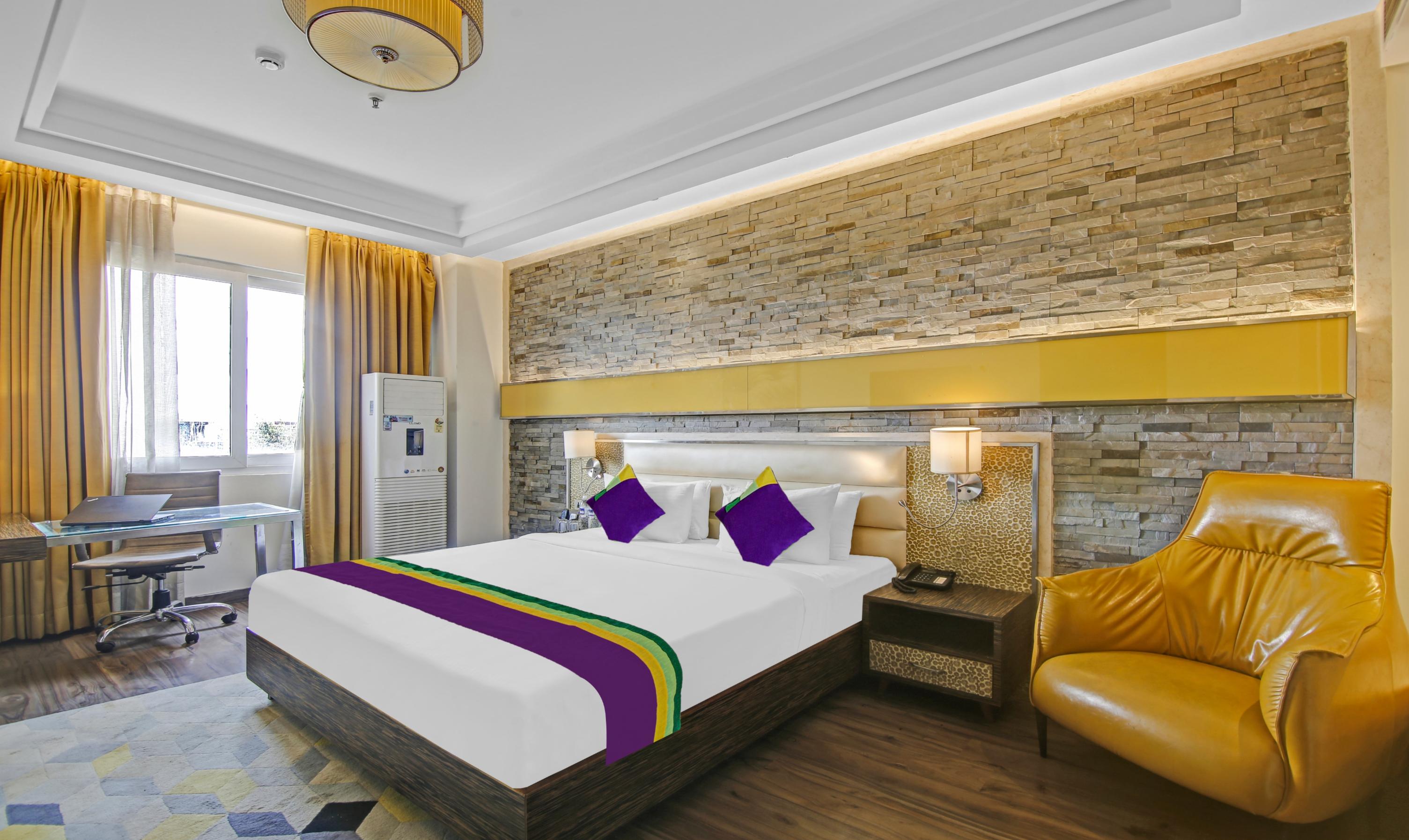 Treebo Premium Arista Room Type - Superior Room