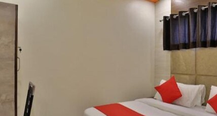 Hotel Shiv Villa Room Type - Deluxe Room