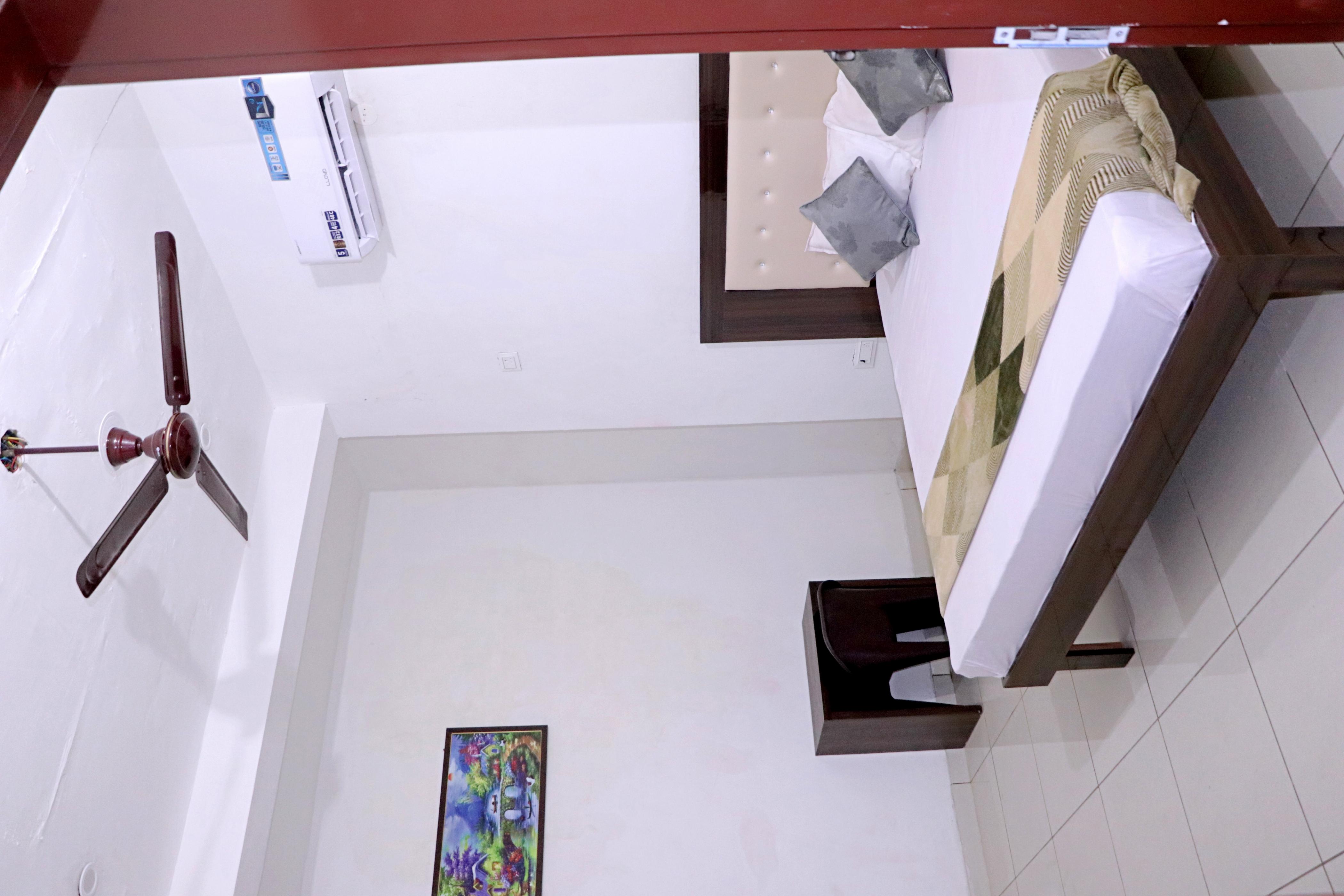 Hotel UV Room Type - Super Deluxe Room