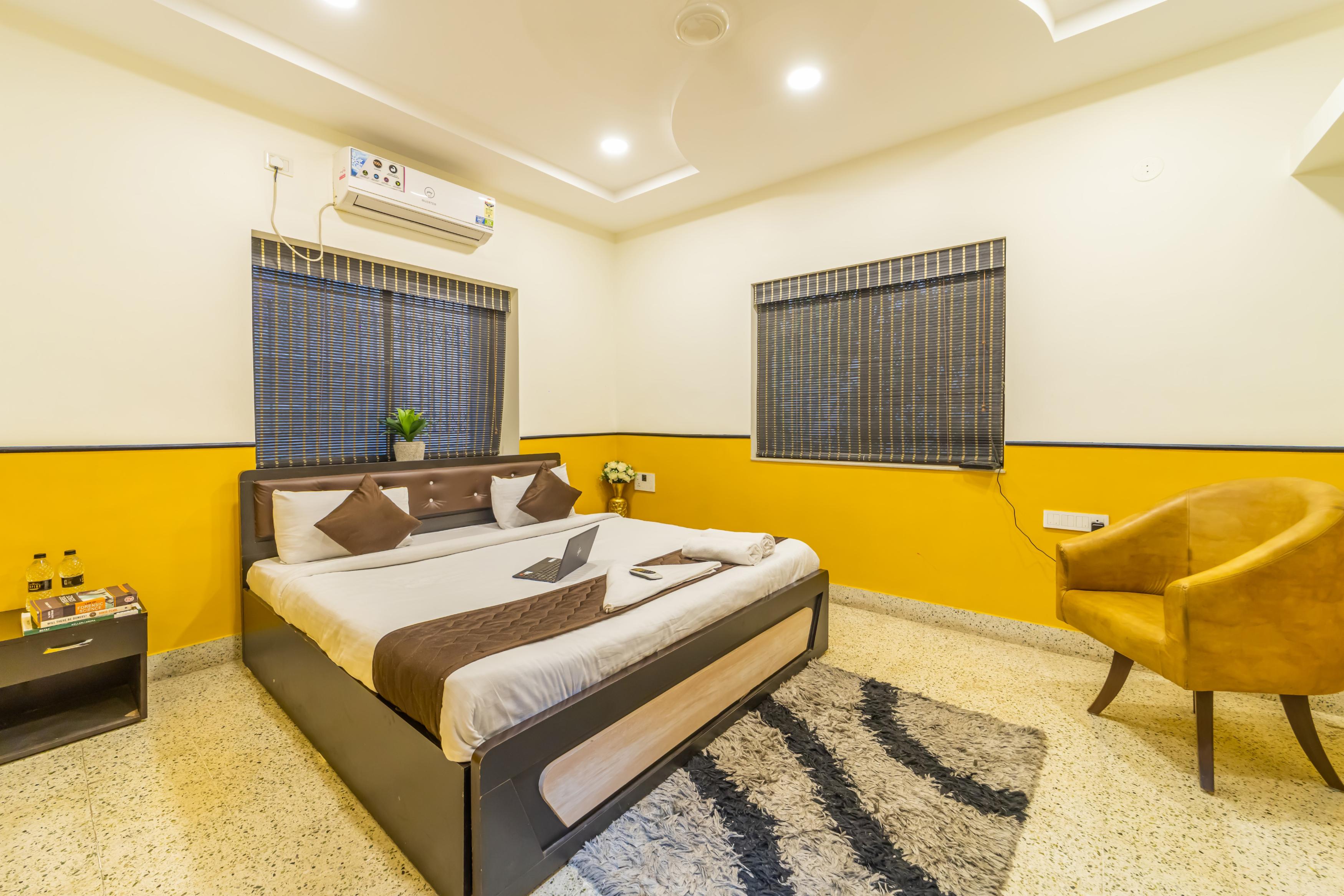 Coliwo Deux (Chandan Nagar) Room Type - Ac Deluxe Room - Non Attach Bathroom