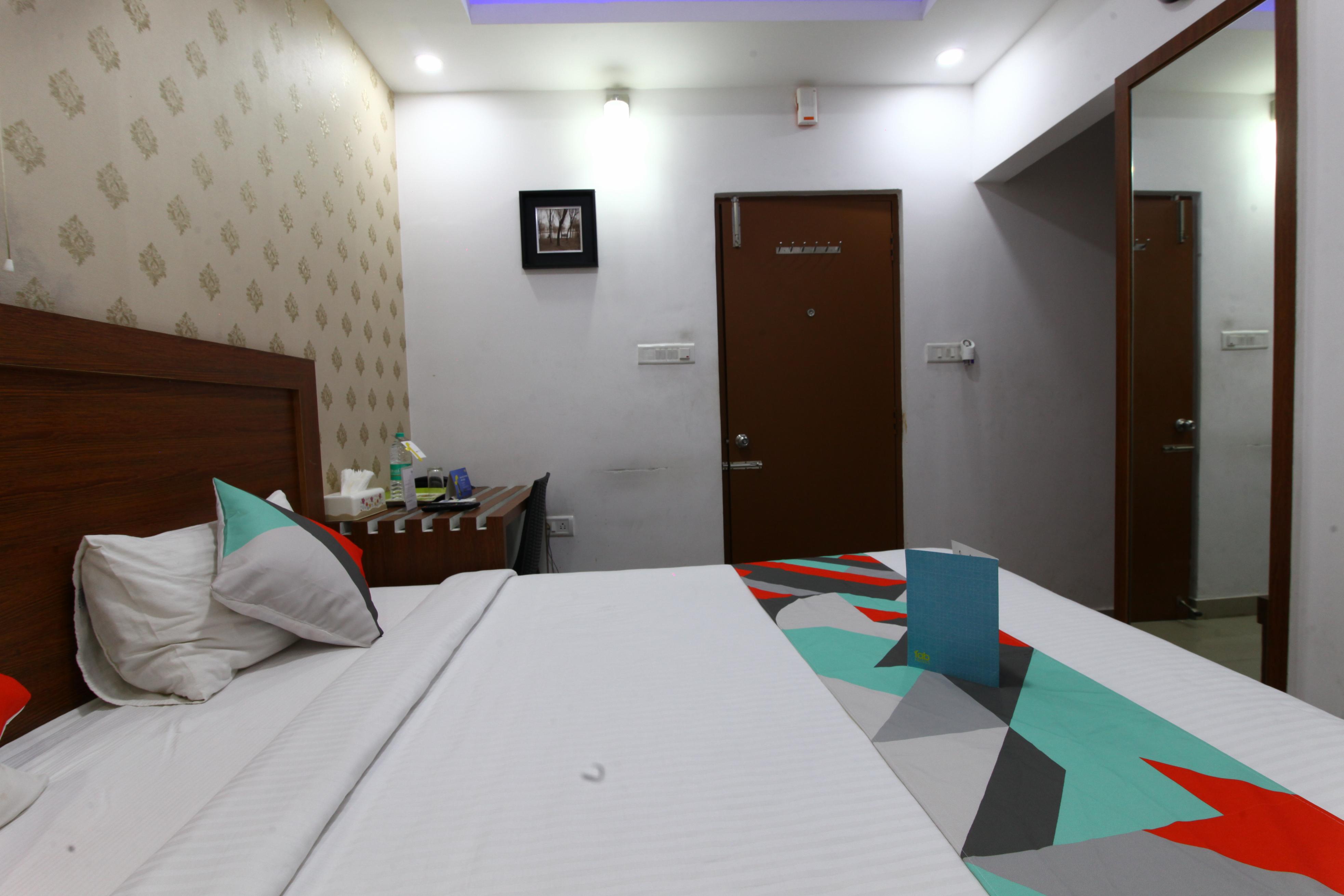 Hotel Avenue Inn Room Type - Deluxe Room