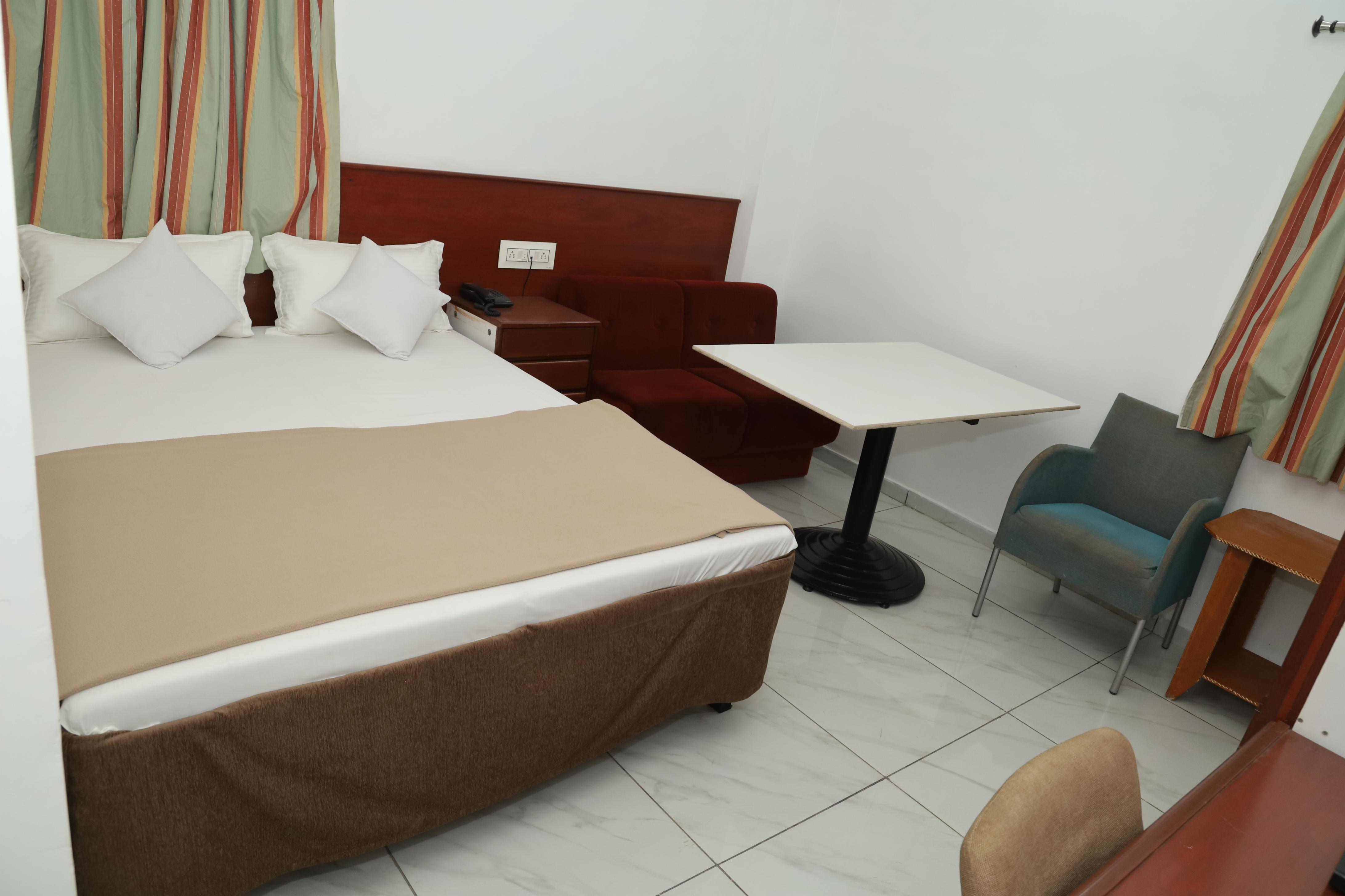 HOTEL DAANA PANI - Tap to explore photos