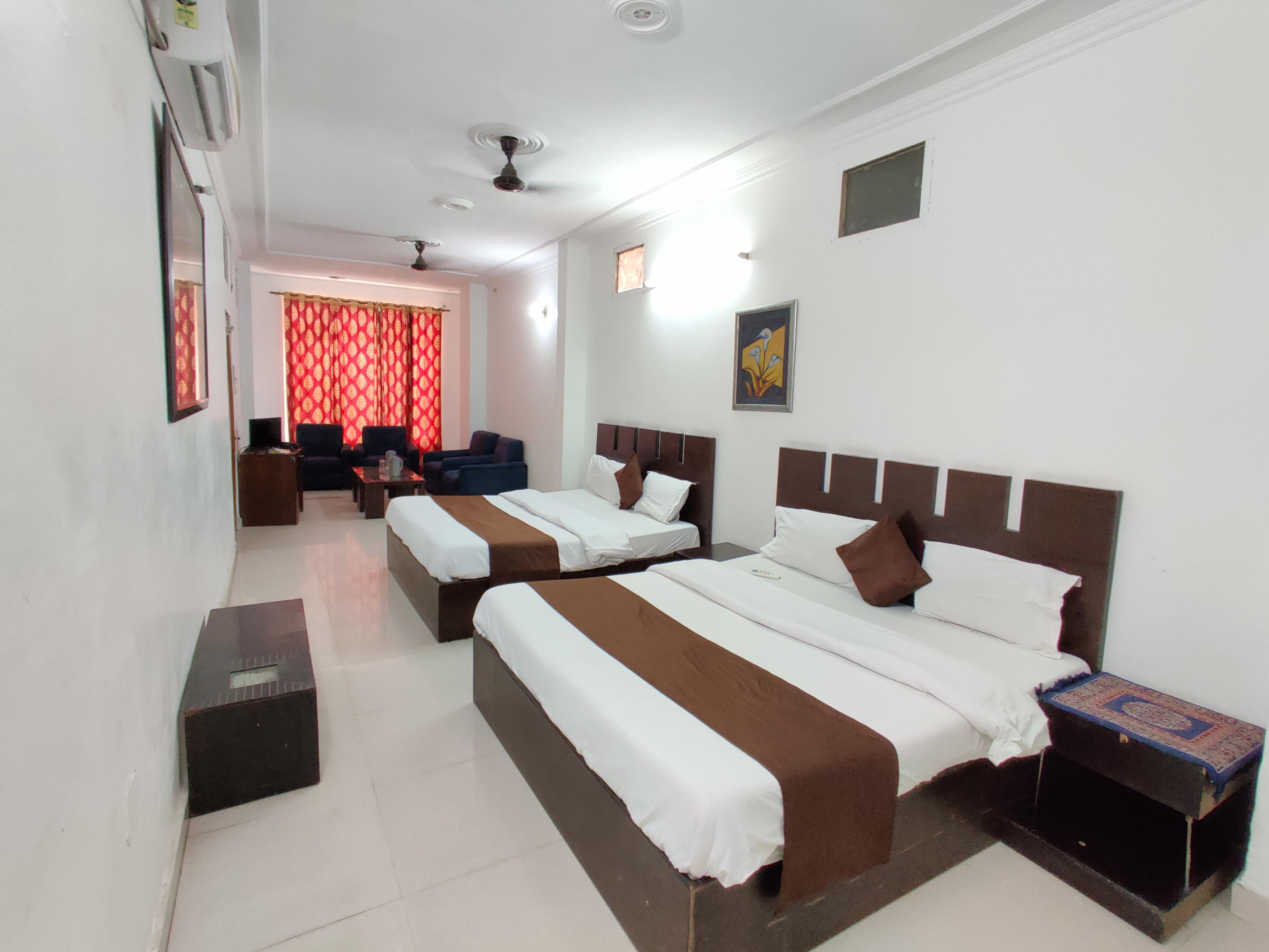 Queens Grand Room Type - Four Bed Suite