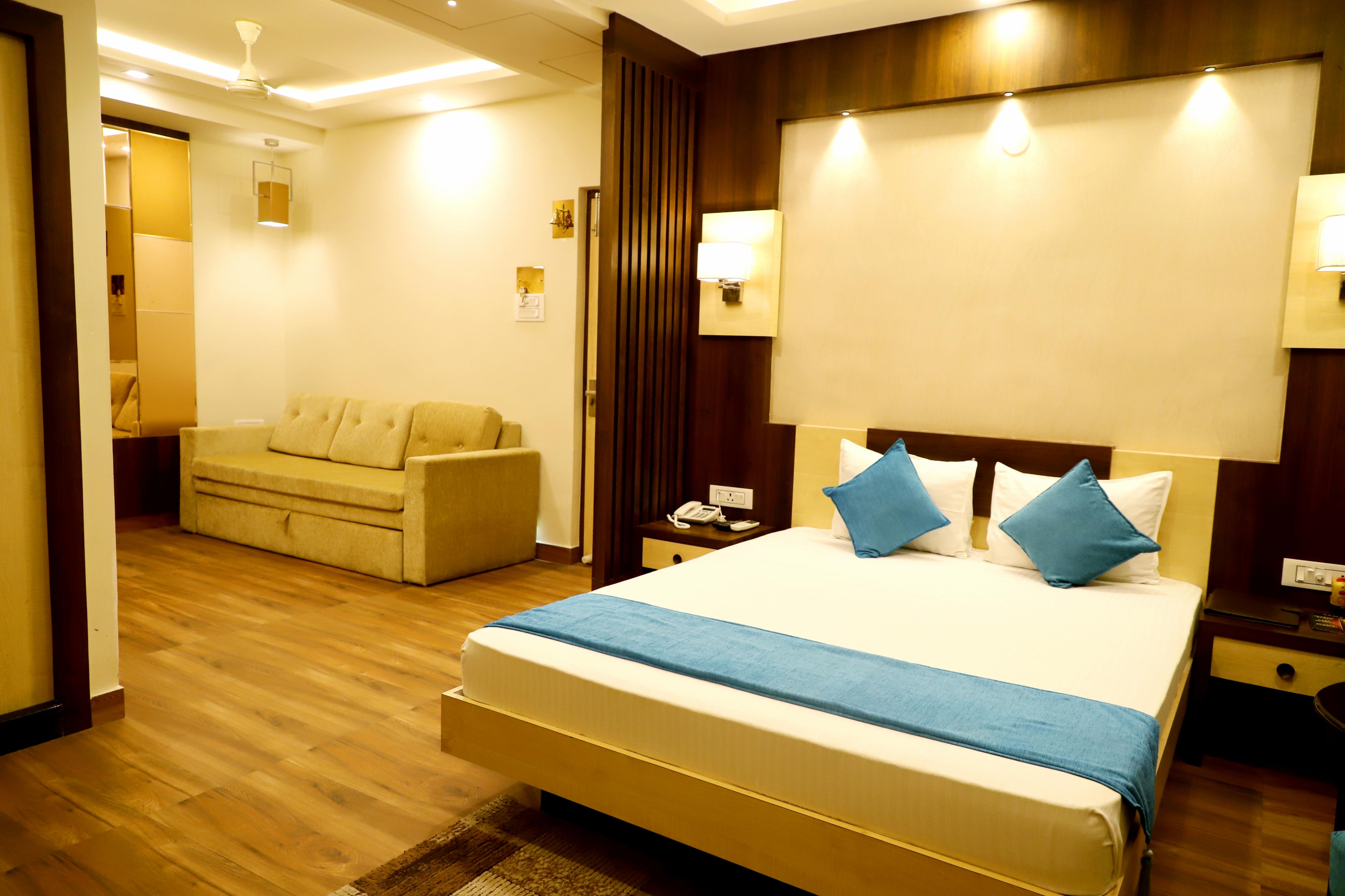AVENUE PLAZA Room Type - DELUXE SUITE