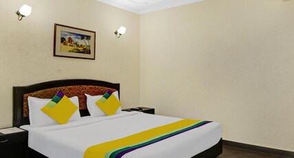 Itsy Hotels Arien International Room Type - Deluxe Room