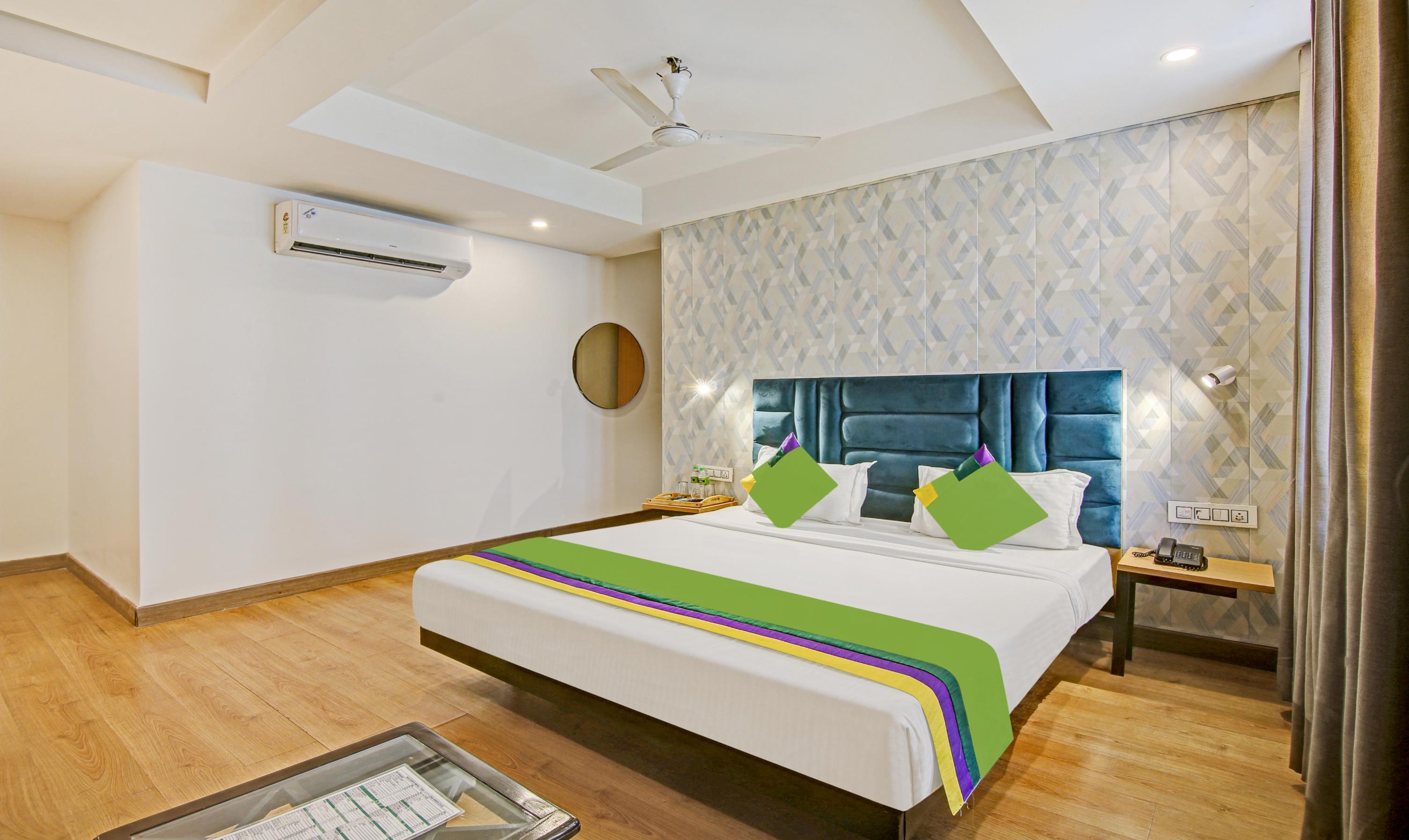 Treebo Ahinsa Residency Sohna Road Room Type - Deluxe Room